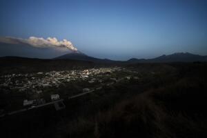 MÉXICO-VOLCÁN CUIDADOR