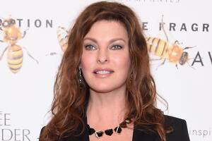 Linda Evangelista comparte fotos tras ser permanentemente desfigurada
