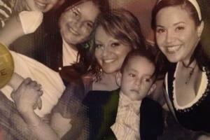Jenni Rivera y su familia