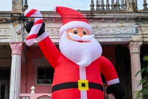 Santa Claus Grinch Hello Kitty sobreviven Cuba apagones 