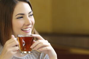 cha-mulher-sorri_0.jpg