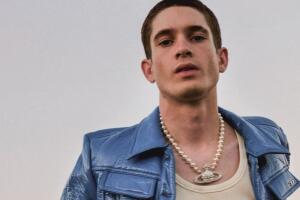 León Leiden actuará en la edición 24 del Latin GRAMMY