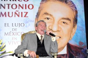 marco antonio muñiz4.jpg