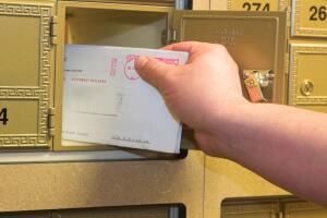 Illinois enviará cheques a 600,000 personas por dinero no reclamado: lo que debes saber