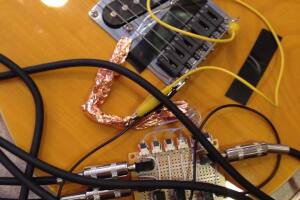 kellycaster-guitarra-accesible.jpg