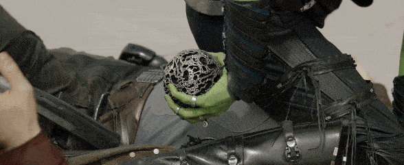 Gamora versus Starlord