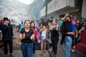 Fuerza Armada venezolana dice que grupo insurrecto fue "rendido y capturado"