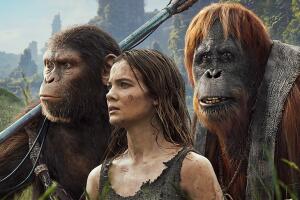 Noa, Mae y Raka en el póster de 'El planeta de los simios: nuevo reino'