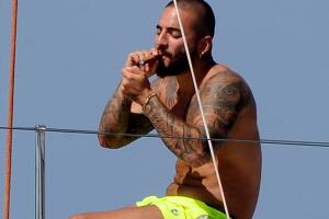 PREMIUM EXC Maluma