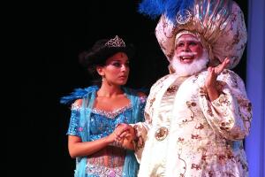 Actriz, cantante y modelo, así es Ana Brenda Contreras