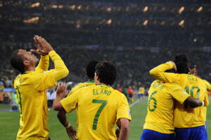 Brazil's striker Luis Fabiano (L) celeba