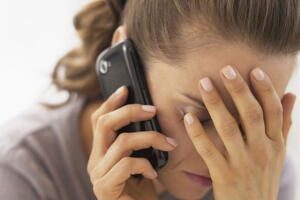 tristeza-mulher-telefone_1.jpg
