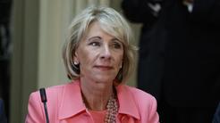 ¿Puede Betsy DeVos "destruir" la educación pública? Esto es lo que debes saber