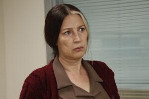 Vahide Perçin como Gönül Aslan