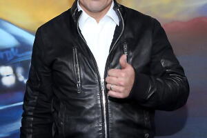 JORGE SALINAS KILOS 1.jpg
