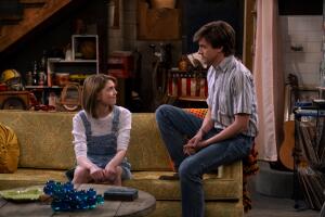 Callie Haverda as Leia Forman, Topher Grace as Eric Forman in episode 101 of That ‘90s Show. Cr. Patrick Wymore Netflix.jpg