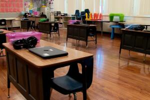 5,599 estudiantes cuarentena Hillsborough Florida coronavirus 