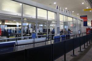 Al menos 50 vuelos están retrasados en LaGuardia, 58 en JFK y 41 en Newark/Liberty.