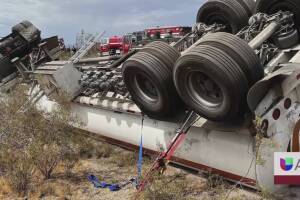 Choque entre dos semirremolques provoca derrame de diésel sobre la I-10