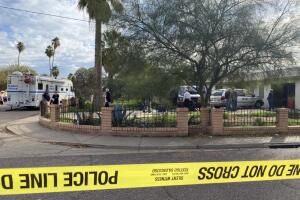 Autoridades encuentran restos humanos dentro de una casa en Phoenix después del incendio
