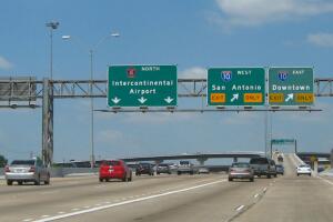 El octavo lugar lo ocupa la carretera 290 de Texas, entre Junction y Houston, con 0.63 muertes por milla.