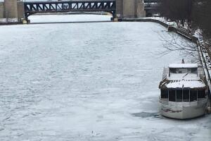 Impactantes imágenes del Río Chicago congelado