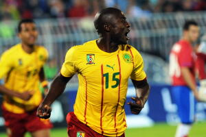 Cameroon's forward Pierre Webo (C) celeb