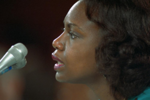 Anita Hill se convirtió en un ícono de las luchas femeninas por la igualdad y contra la violencia de género.