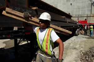 First Steel Column For 9/11 Memorial Is Erected At Ground Zero