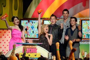 actores iCarly en premios.jpg