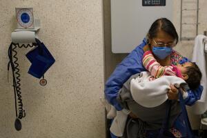 Si necesitas ir al hospital en Chicago y no sabes cómo pagar la factura, esto debes saber