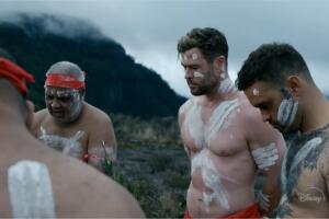 Chris Hemsworth ‘Limitless’ Travel Show.jpg