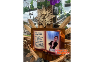 Cruz de Gloria Cházaro en panteón de Orizaba