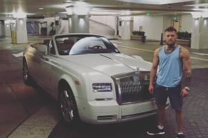 La impresionante colección de autos de Conor McGregor