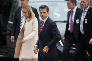 Con un mensaje muy frío, Enrique Peña Nieto felicitó a su esposa Angélica Rivera por su cumpleaños