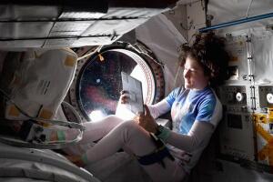 La astronauta estadounidense Christina H Koch, actual ocupante de la Estación Espacial Internacional.