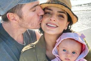Ailinn Derbez y su hija