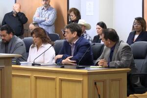 registro vehicular Texas TxDMV comunidad migrante reglas de identificación audiencia pública