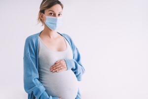 embarazada-con-cubrebocas.jpg