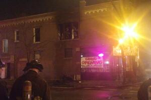 Incendio en edificio de Humboldt Park
