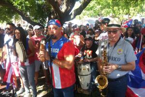 Puertorriqueños en Miami piden que gobernador Rosselló dimita tras escándalo