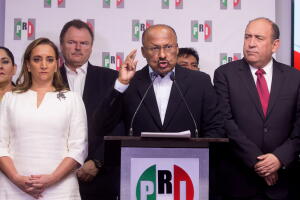 René Juárez Cisneros anunció su renuncia al cargo como presidente del PRI, que ostenta desde hace menos de 70 días.