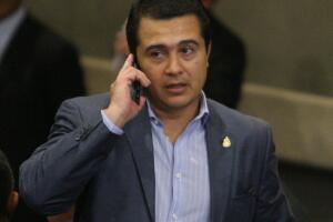 Tony Hernandez - La Prensa