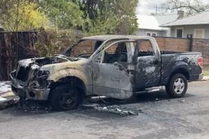 camioneta incendiada asalto mujer robo banco San Antonio Texas