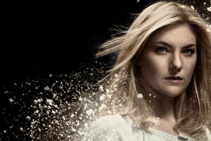 Joanna Christie es Connie Murphy