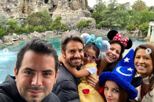 Los Derbez en Disney