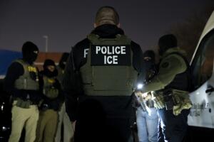 La operación forma parte de un esfuerzo nacional por reforzar leyes migratorias.
