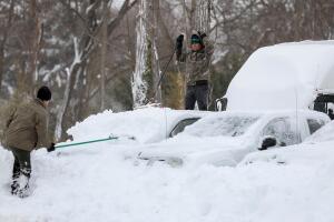 Hasta 27.5 pulgadas de nieve en el área triestatal por tormenta histórica.