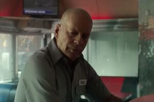 bruce-willis-split-shyamalan