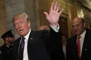 Donald Trump llega al Capitolio de Washington el 15 de noviembre de 2017
